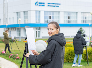 Омский НПЗ поддержал проект молодых художников по развитию современного искусства