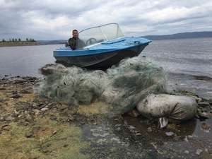 Волонтеры ОМК очистили Аргазинское водохранилище в Челябинской области