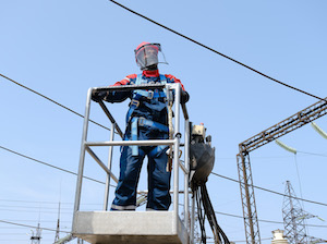 «Волгоградэнерго» отремонтировало трансформатор транзитной подстанции 220 кВ «Суровикино - 220»