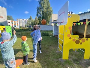 Чебоксарская ГЭС подарила особенным детям две спортивные площадки