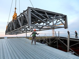 На стройплощадке энергоблока БРЕСТ-ОД-300 смонтирована кровля машзала