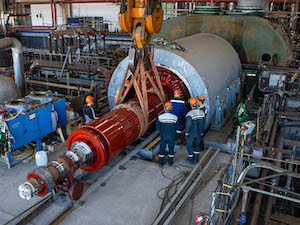 На Сургутской ГРЭС-1 установлен новый ротор турбогенератора