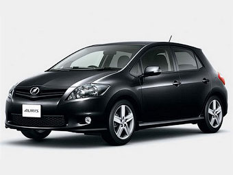 В Японии представили обновленный хэтчбек Toyota Auris