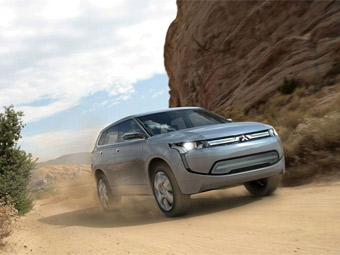 Следующее поколение Mitsubishi Outlander может стать 