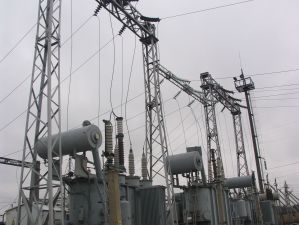 «Вологдаэнерго» приступило к сборке опор на подстанции «Тарнога»