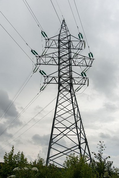 39 ремонтных бригад восстановили электроснабжение в районах Кировской области после непогоды