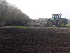 «Кубаньэнерго» восстановило подачу электроэнергии после столкновения трактора с опорой ЛЭП в Тбилисском районе