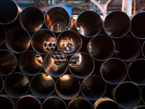 Группа ЧТПЗ поставила трубы для модернизации завода «Омский каучук»