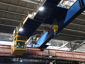 «Петрозаводскмаш» установил мостовой двухбалочный кран грузоподъемностью 50 тонн