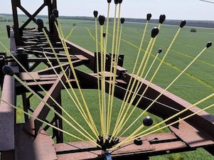 «Адыгейские электрические сети» установили на ЛЭП 1500 птицезащитных устройств