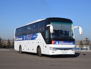 На угольные разрезы «Стройсервиса» поступил 10-й автобус производства КНР
