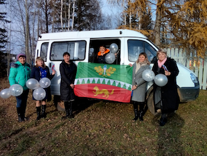 Компания «Газпром недра» подарила жителям села Чикан Иркутской области микроавтобус