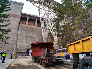 На Братской ГЭС установлено новое рабочее колесо на гидроагрегате №4