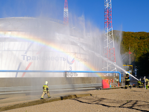 «Черномортранснефть» внесла в сценарий учений землетрясение, разлив нефти и пожар