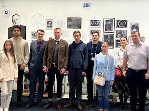 В научных институтах Росатома прошли первые экскурсии для владельцев «Менделеевской карты»