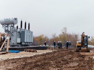 На строящейся в Саратове подстанции «Высота» смонтированы два высоковольтных силовых трансформатора