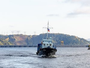 Саяно-Шушенская ГЭС закрыла затворы эксплуатационного и берегового водосбросов