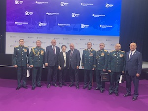 Преподаватели и выпускники Губкинского университета отмечены общественными наградами топливно-энергетического и промышленного комплекса России