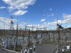 МЭС Востока монтируют ОРУ на подстанции 220 кВ «Старт» в Хабаровском крае