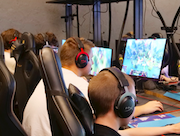 В финал турнира по киберспорту в Балакове вышли 17 команд