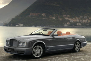 Bentley представляет самую мощную версию кабриолета Azure