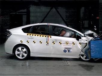 Гибриды стали чаще попадать в аварии с участием пешеходов