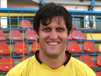 Хорватский вратарь получил желтую карточку за спасение кошки