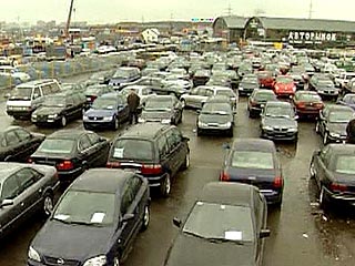 Россия просит Белоруссию поднять пошлины на иномарки