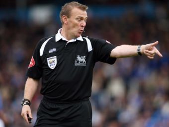 Английский арбитр извинился за пенальти в матче Словения – Россия