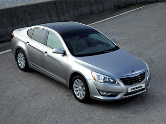 Компания Kia представила флагманский седан Cadenza