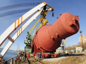 Вакуумную колонну для модернизации Хабаровского НПЗ доставили из Китая