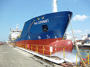 «Роснефть» ввела в эксплуатацию танкер-бункеровщик для работы в морских портах Черноморского бассейна