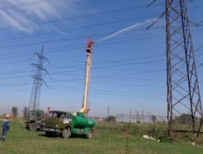 «Ставропольэнерго» устроило «банный день» для изоляции и распредстройств ВЛ 330 кВ