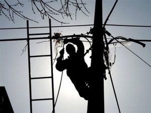«Псковэнерго» демонтирует оборудование в заброшенных деревнях