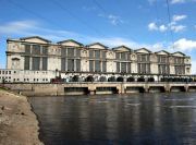 Бассейн Волги характеризуется значительной сезонной неравномерностью речного стока