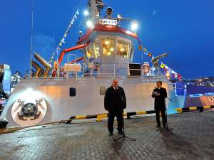 На буксире Росатомфлота «Юрибей» поднят государственный флаг