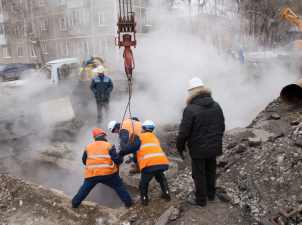 ЕТК устранила повреждение теплотрассы на Уралмаше