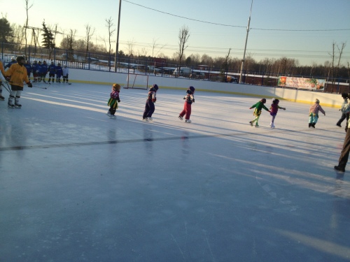 «ОЭК» обеспечила электроснабжение катка в Митино
