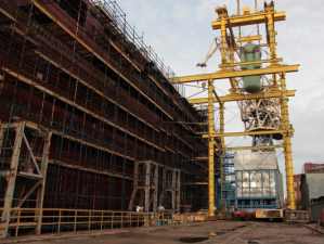 «Балтийский завод» погрузил на атомоход «Урал» ядерные реакторы