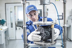 «Газпром нефть» нарастила производство инновационных битумов на 19%