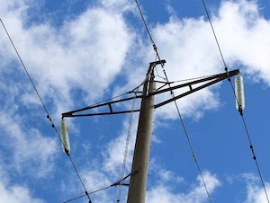 На ЛЭП «Ириклинская ГРЭС – Целинная 1» установлены двухсекционные опоры нового типа