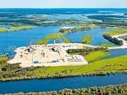 «Самотлорнефтегаз» очищает дно водоемов от остатков углеводородов с помощью сжатого воздуха