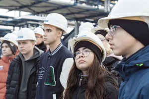 Омский НПЗ дал старт занятиям «Школьного факультета» для старшеклассников