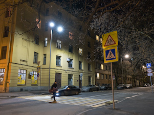 «Ленсвет» реконструировал наружное освещение в переулке Декабристов на Васильевском острове