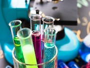 Химпром в поиске новых решений: эксперты обсудили антикризисные меры в отрасли