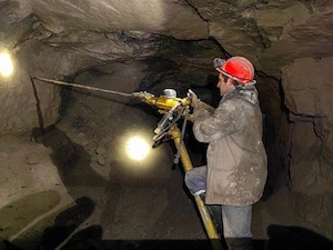 Ловозерский ГОК начал отработку центральной части Аллуайвского месторождения лопарита