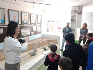 Назаровский разрез принял юных туристов-краеведов