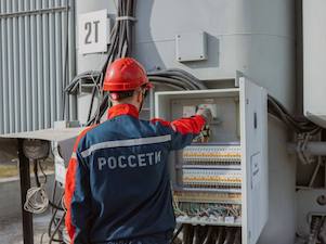 Югорские энергетики повысили надежность электроснабжения двух нефтяных промыслов