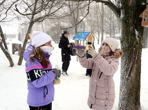 Более сотни школьников присоединились к экологической акции Балаковской АЭС «Покормите птиц зимой!»