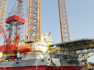 «Газпром нефть» зафрахтовала СПБУ для бурения на Долгинском месторождении